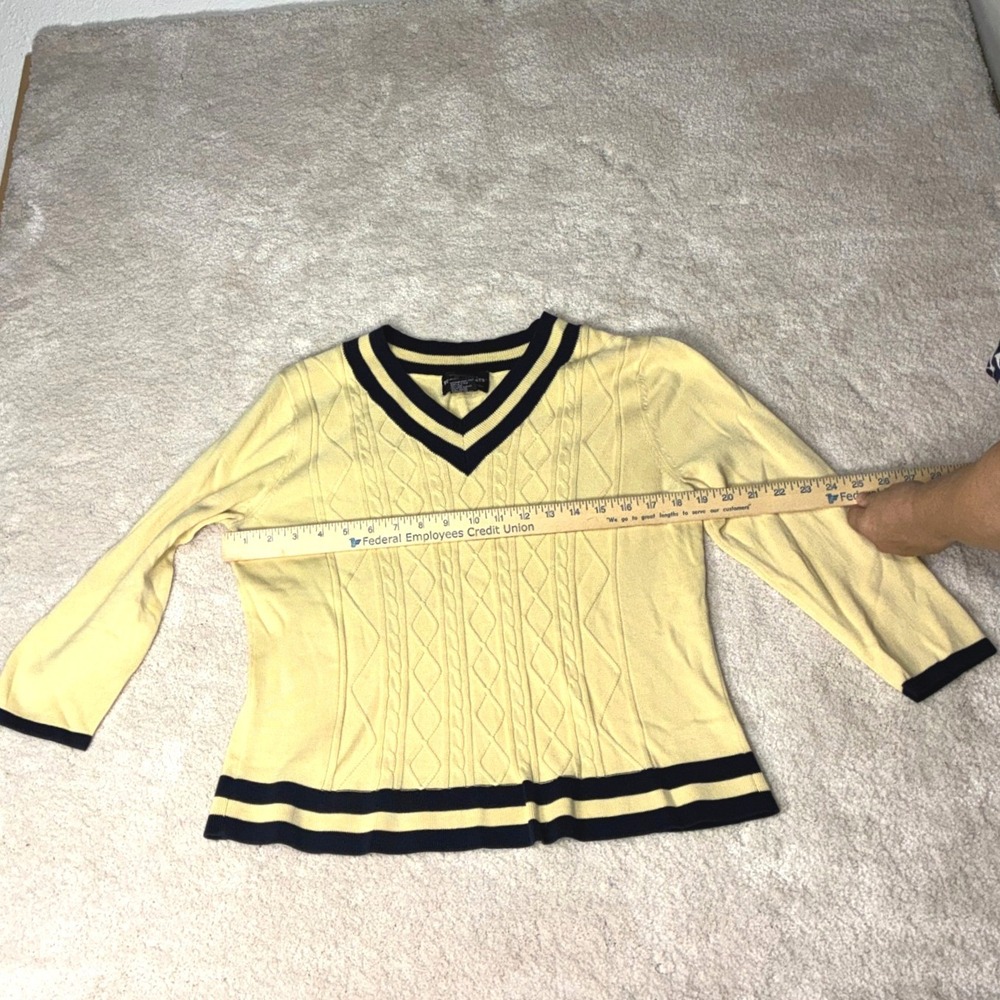 Requirements Yellow Sweater - L - Cable Knit V-Neck Navy Trim Preppy Academia